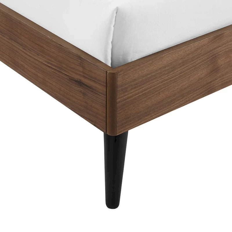 Lit plateforme en bois, taille queen, avec tête de lit cintrée