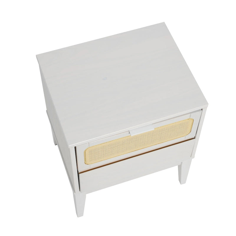 Mesa de noche de madera maciza con dos cajones y frentes de ratán