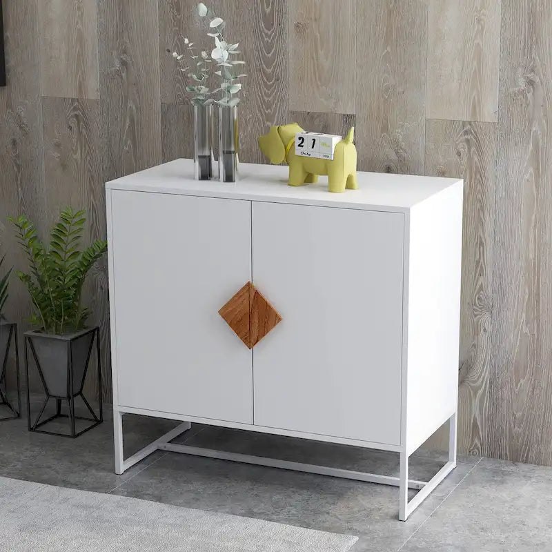 Credenza a due ante con maniglie quadrate in legno e base in ferro