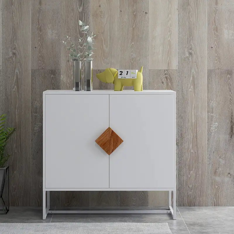 Credenza a due ante con maniglie quadrate in legno e base in ferro